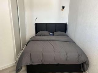 Appartement rénové, 4 couchages, proche plage et commerces, parking privé, Port Camargue - FR-1-250-44 - 2