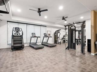 DT, UMN, Lux 2BD Gym, Rooftop, Free Street Parking - 2