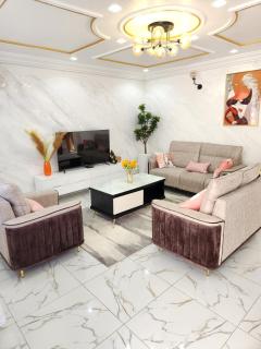 P&L House - Douala - 0
