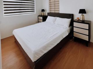 Deluxe Bedroom with free WiFi, Airconditioning, & Swimming Pool - 5