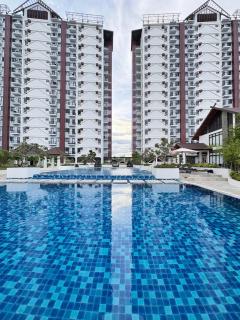 The Cozy Room with Pool Access Studio Unit 1BR - Lapu Lapu City - 2