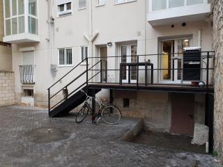 GUMERFLAT PATIO-Yaard, Parking &, WiFi Fibra Free, Downtown - 4