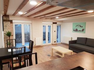GUMERFLAT PATIO-Yaard, Parking &, WiFi Fibra Free, Downtown - 2