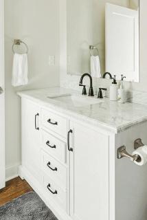 Spacious Freshly Renovated Townhome - City Side - Loudon - 3