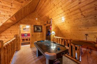 Pigeon Forge Cabin, Pet-friendly, Prime Location - 8