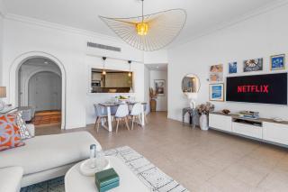 SHORELINE Private Beach 2 Bedroom Apartment with panoramic Sea View and Pool Palm Jumeirah - 4