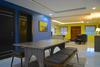 Colourful Pop Art Themed Apt - Victoria Island - 3