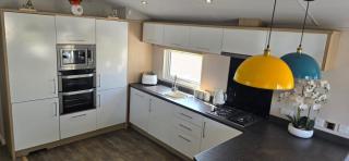 The Retreat 2 bedroom lodge with sauna! - 1