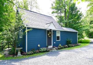Cottage at Millpond Falls - A Romantic Escape - 2