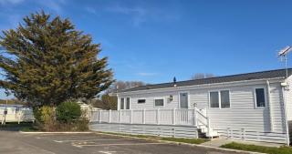 The Retreat 2 bedroom lodge with sauna! - Walton-on-the-Naze - 7