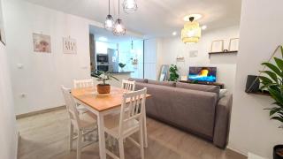 5 Apartamento en Estadio Sevilla 6 plazas 2 hab y metro - Sevilla - 4