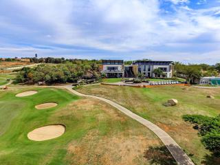 Classy Apartment 1, in Golf Estate with UPS - Roodepoort - 2