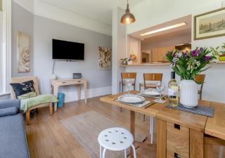 Three Bees - Bexhill - 4