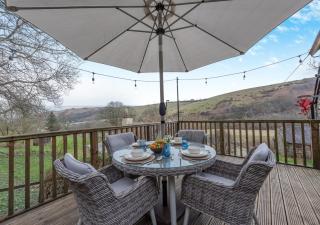 Cwmbach - Llandyssiliogogo - 0