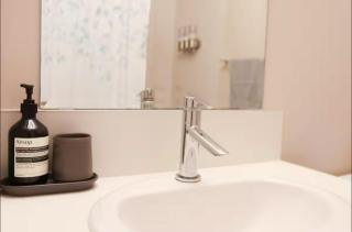 Cozy 2BR Private Basement Suite, Free Parking, WiFi, 1 Hr to Banff, 20 Min to City - 1