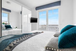 Beach House - Sonnenterasse, Wellnessbad mit Sauna, Kamin, Dachterrasse, Hafenblick - Olpenitz - 8