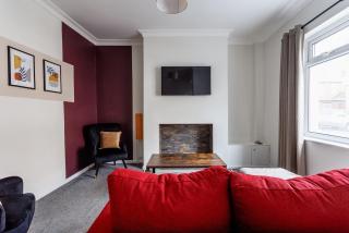 Cosy 2-Bed Home in Darlington Great Location! - Darlington - 0