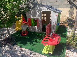 Warm house with pool and HOT TUB - 9