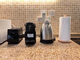 ZenStay - Cozy Studio with City Views - 2