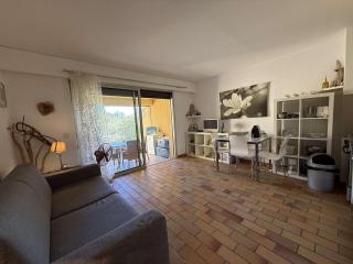 T2 en rez de jardin , proche plage de St Clair et commerces - Le Lavandou - 9