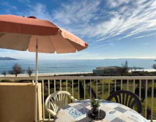 T2 pied dans l'eau- Vue mer- Proche commerces - Le Lavandou - 9