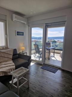 Apartments Ana - Turanj - 0