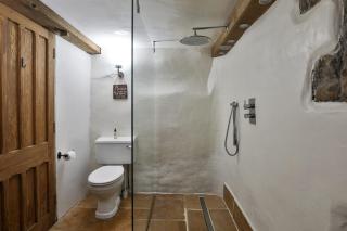 NEW Luxury Devon Barn Conversion - 1