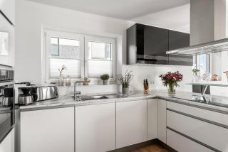 Horizont- direkt am Wasser, Hafenblick, Fahrstuhl, Sauna, ueberdachter Balkon - Olpenitz - 5