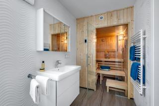 Horizont- direkt am Wasser, Hafenblick, Fahrstuhl, Sauna, ueberdachter Balkon - Olpenitz - 6