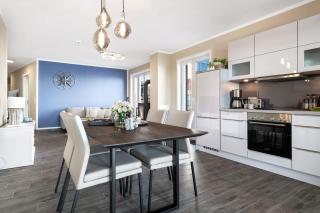 Zweite Heimat- EG, Infrarotsauna, grosse Dusche, Terrasse, Blick auf das Hafenbecken - 5