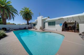 5 Mi to Camelback Ranch Pet-Friendly Home with Pool - Litchfield Park - 0