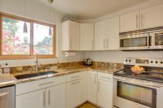 Bright Phoenix Home with Pool and Backyard Oasis! - Phoenix - 3