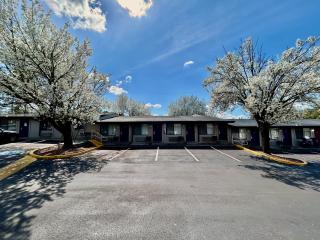 Sunwestern Suites - Douglasville - 4