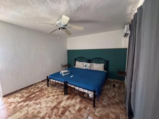 Spacious 2-Story, 4 Bedrooms, Ocean View Balcony - Cancún - 7