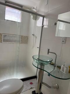 Itapuã - 4 Minutos da Praia - Quarto com Suíte - 9