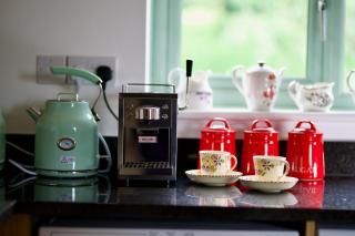 Tring Grange Cottage - Sleeps 2 - Onsite Parking - Tring - 5