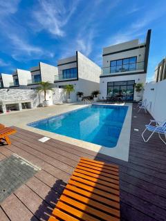 Al Dana Palma Villa - Luxury 4-bedroom villa with Heated Pool & Mountain Sea View - Fudschaira - 8