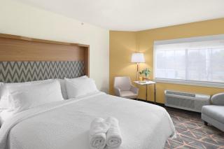Holiday Inn Redding by IHG - Redding - 2