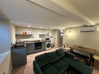 Akroyd House - The Wainhouse Room - Halifax - 4