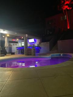 HW Pool Studio - 3