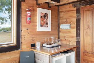 Hillsview Cottage by Tiny Away - Taradale - 6
