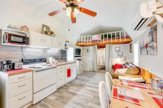 Paris Vacation Rental about 22 Mi to Mount Magazine! - Paris - 2