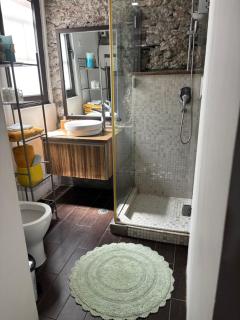 City Center Luxurious Studio - 5