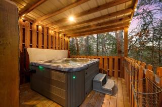 Sarah's Hideaway-Hot Tub Firepit & BBQ - Stephens Gap - 3