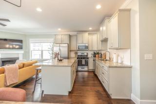 A Gem in the Heart of Black Mountain - Black Mountain - 1