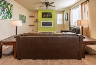 Newly Built 4BR Spacious Retreat in Peyton - Peyton - 4