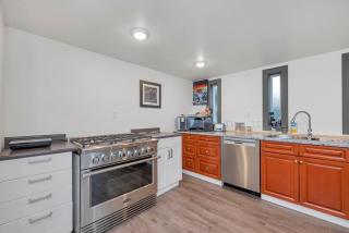 Tranquil Oasis 2 bedroom Suite with Pool View - Victoria - 3
