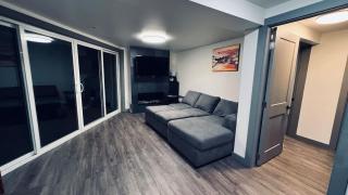 Tranquil Oasis 2 bedroom Suite with Pool View - Victoria - 1