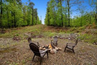 Modern Cabin Retreat- Hot Tub BBQ and Firepit - Broken Bow - 8