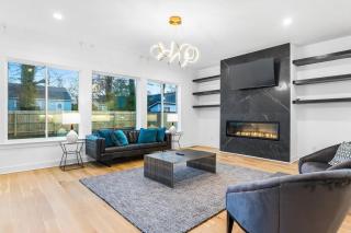 Charlotte's Modern Luxe Home - Your Stylish Haven - Charlotte - 9